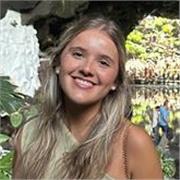 Profesora titulada en ciclo superior de Educación Infantil y actualmente realizando la carrera de magisterio.